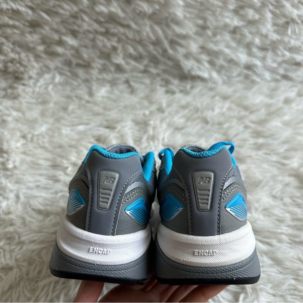 New Balance Womens 1540v3 Sneakers Silver Blue New In Box Size 5 Extra Narrow - Picture 6 of 8